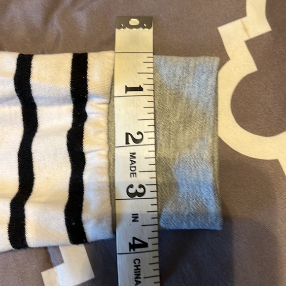 Shein sweatshirt - Picture 7 of 7